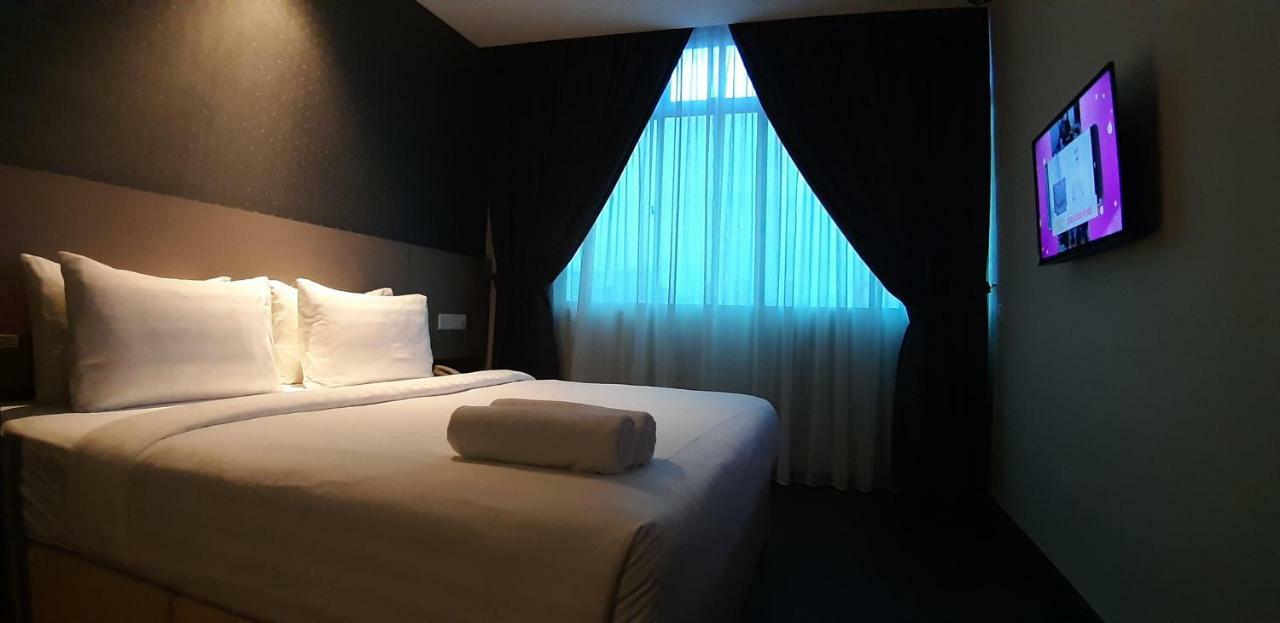 Miico Hotel @ Mount Austin Johor Bahru Exterior photo